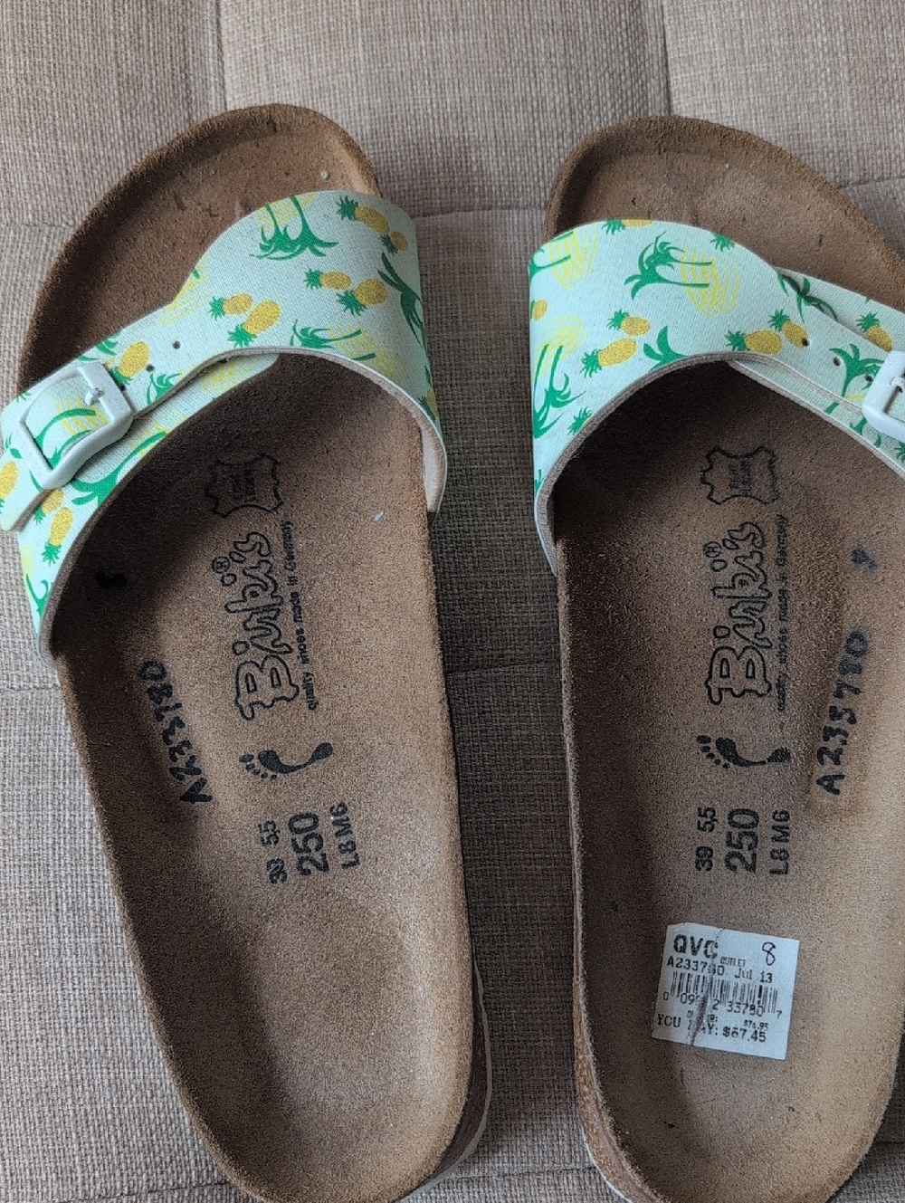 Bubik's Women's Pineapple Print Slide Sandals - White/Green/Yellow